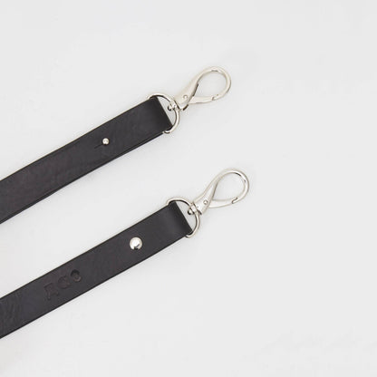 Närbild på Ally-väskans högkvalitativa material – slitstark och stilren handväska.